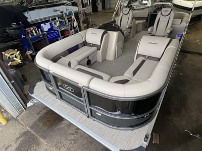 BOATZON | Bentley Pontoons Legacy 220 Navigator Quad Lounge  Honda 4Stroke EFI 2024