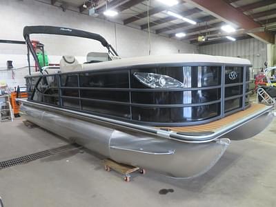 BOATZON | Bentley Pontoons Legacy 220 Navigator Quad Lounge  Honda 4Stroke EFI 2025