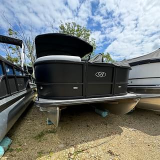 BOATZON | Bentley Pontoons Legacy 220 Quad Swingback 2024