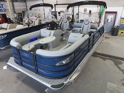 BOATZON | Bentley Pontoons Legacy 220 Swingback  Honda 4Stroke EFI 2025