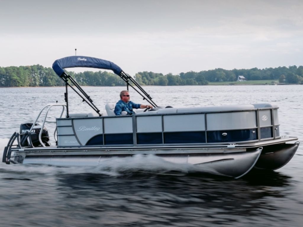 2025 Bentley Pontoons Legacy 240 Cruise - Sold Boat
