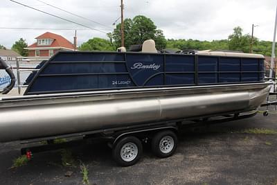 BOATZON | Bentley Pontoons Legacy 240 Swingback 2024 BOATZON | Bentley Pontoons Legacy 240 Swingback 2024