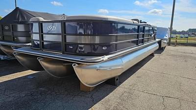 BOATZON | Bentley Pontoons Legacy 243 Navigator 2025