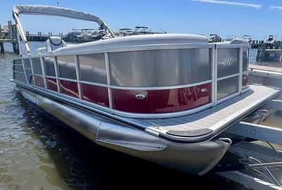 BOATZON | Bentley Pontoons LEGACY 243 SWINGBACK 2024