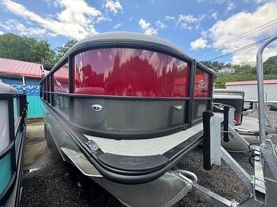 BOATZON | Bentley Pontoons Legacy QSB 2024