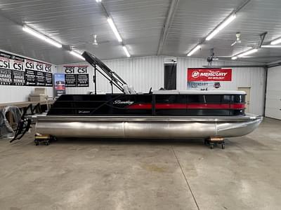 BOATZON | Bentley Pontoons Legacy Swingback 2025 BOATZON | Bentley Pontoons Legacy Swingback 2025