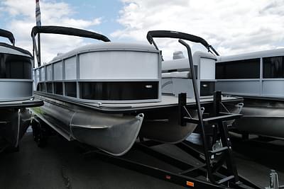 BOATZON | Bentley Pontoons Swingback 243 Sport3 2023