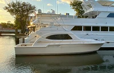 BOATZON | Bertram 390 Convertible 2000