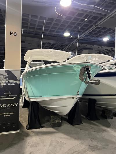 BOATZON | 2024 Blackfin 252 DC