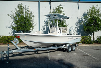 BOATZON | Blue Wave Boats 2200 Purebay 2023