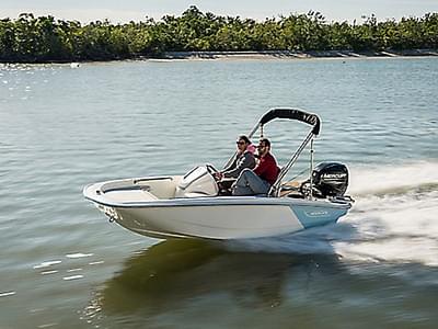 BOATZON | Boston Whaler 130 Super Sport 2023