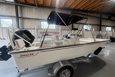 BOATZON | Boston Whaler 170 Montauk 2025