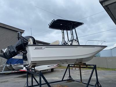 BOATZON | Boston Whaler 190 Montauk 2023