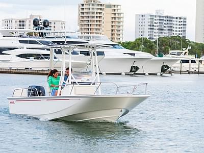 BOATZON | Boston Whaler 190 Montauk 2024