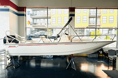 BOATZON | Boston Whaler 190 Montauk 2025