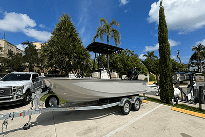 BOATZON | Boston Whaler 190 Montauk 2025