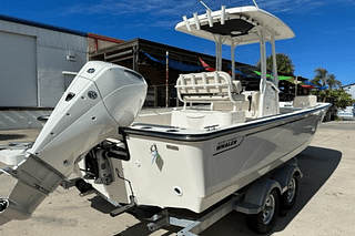 BOATZON | Boston Whaler 210 Montauk 2024