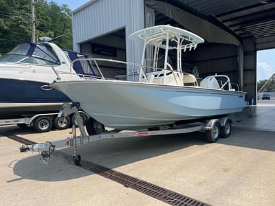 BOATZON | Boston Whaler 210 Montauk 2024