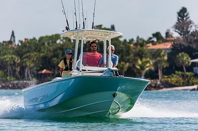 BOATZON | Boston Whaler 210 Montauk 2025