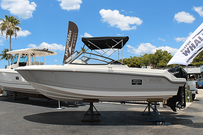 BOATZON | Boston Whaler 210 Vantage 2024