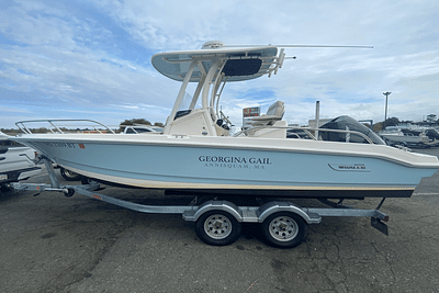 BOATZON | Boston Whaler 220 DAUNTLESS 2022