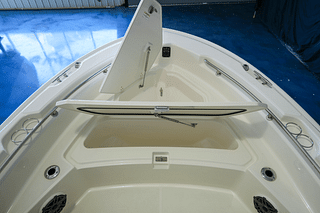 BOATZON | Boston Whaler 220 Dauntless 2024