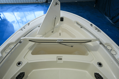 BOATZON | Boston Whaler 220 Dauntless 2024