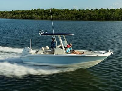 BOATZON | Boston Whaler 220 Dauntless 2025