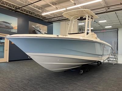 BOATZON | Boston Whaler 220 Dauntless 2025