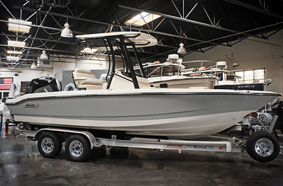 BOATZON | Boston Whaler 220 Dauntless w/ Trailer | Platinum | Mercury 250hp Outboard