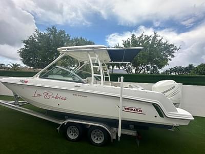 BOATZON | Boston Whaler 230 Vantage 2020