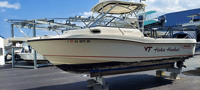 BOATZON | Boston Whaler 235 Conquest 2006