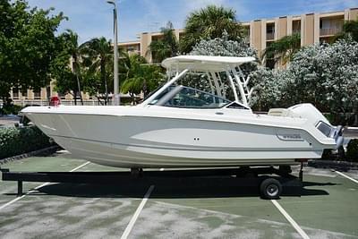 BOATZON | Boston Whaler 240 Vantage 2024