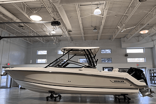 BOATZON | Boston Whaler 240 Vantage 2024