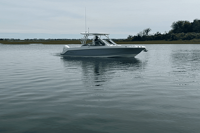 BOATZON | Boston Whaler 240 Vantage 2025