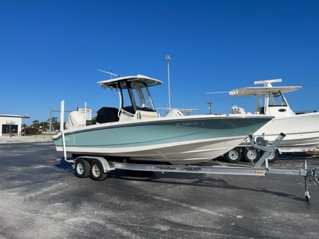 2021 Boston Whaler 250 Dauntless - Sold Boat