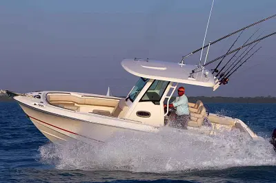 BOATZON | Boston Whaler 250 Outrage 2024