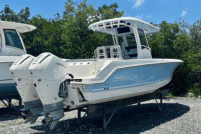 BOATZON | Boston Whaler 250 Outrage 2024