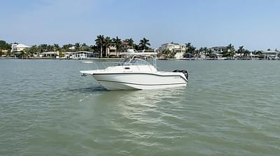 BOATZON | Boston Whaler 255 Conquest 2008