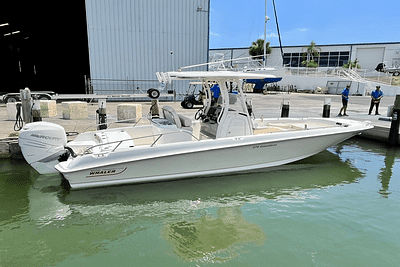 BOATZON | Boston Whaler 270 DAUNTLESS 2017