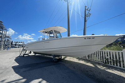 BOATZON | Boston Whaler 320 Outrage 2010