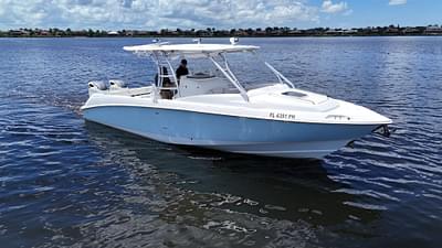 BOATZON | Boston Whaler 320 Outrage Cuddy SUZUKI 350s 2006