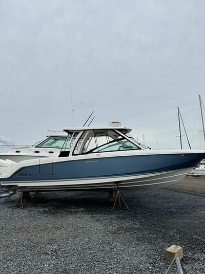 BOATZON | Boston Whaler 320 Vantage 2021