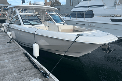 BOATZON | Boston Whaler 320 Vantage 2024