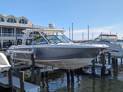 BOATZON | Boston Whaler 320 Vantage Twin 350 Mercury Joystick 2016