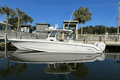 BOATZON | Boston Whaler 330 Outrage 2019