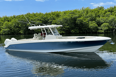 BOATZON | Boston Whaler 330 Outrage 2022