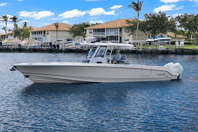 BOATZON | Boston Whaler 330 OUTRAGE 2022