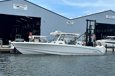 BOATZON | Boston Whaler 330 Outrage 2024