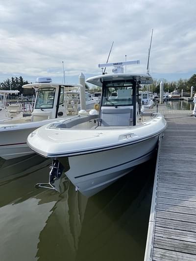 BOATZON | Boston Whaler 330 Outrage 2024